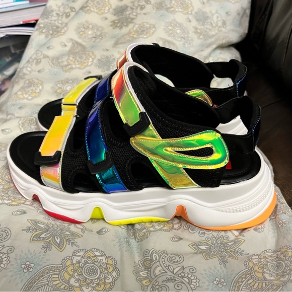 Cape Robbin Plugged In Platform Sandals - Picture 1 of 6